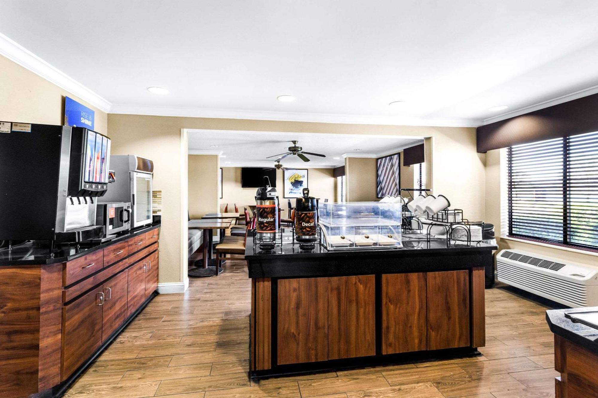 Comfort Inn Evansville East Екстериор снимка